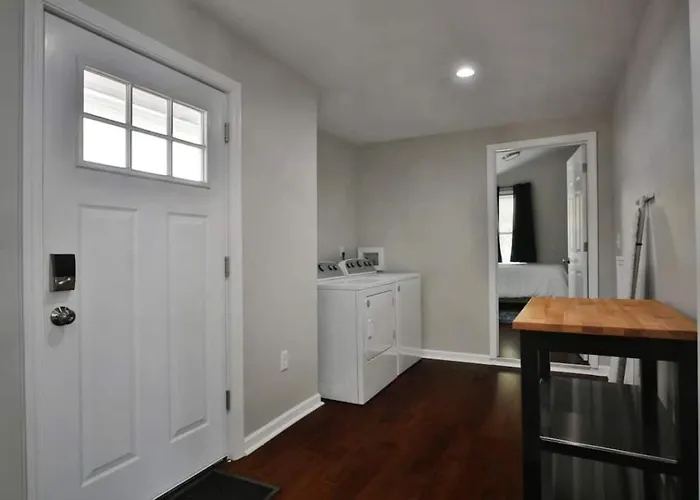 Сasa de vacaciones Modern 4br Home. King Bed. Fenced Yard. Sleeps 10. Near Osu And Downtown *